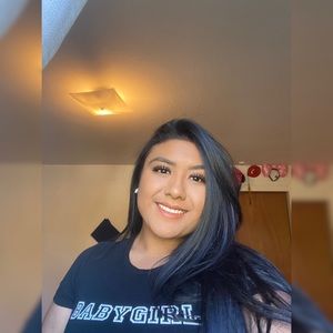 Meet your Posher, Daniela